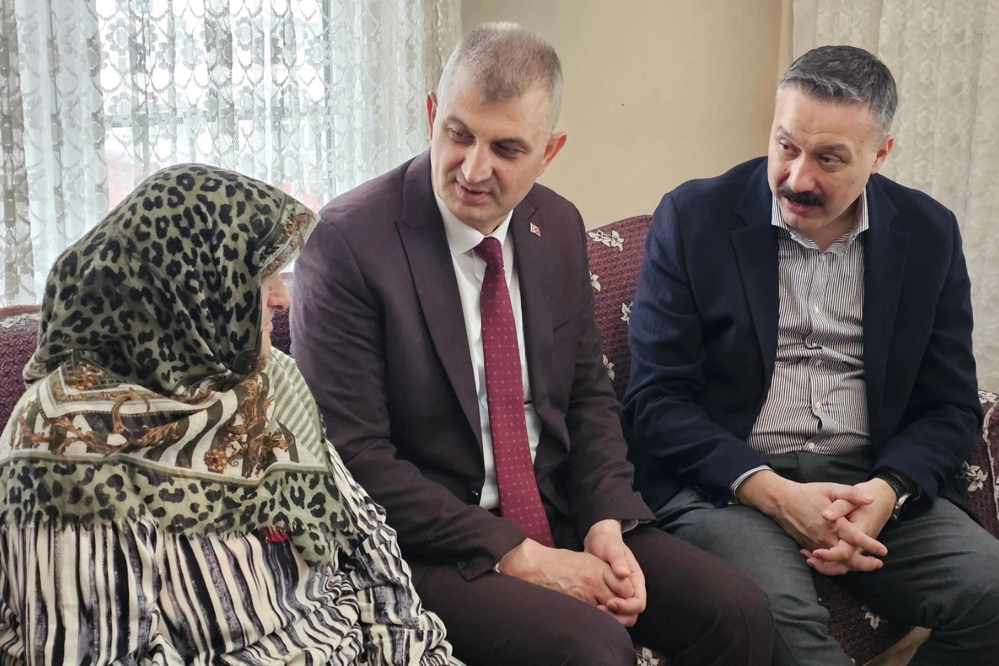 Kocaeli Gölcük'ten annelere anlamlı ziyaret