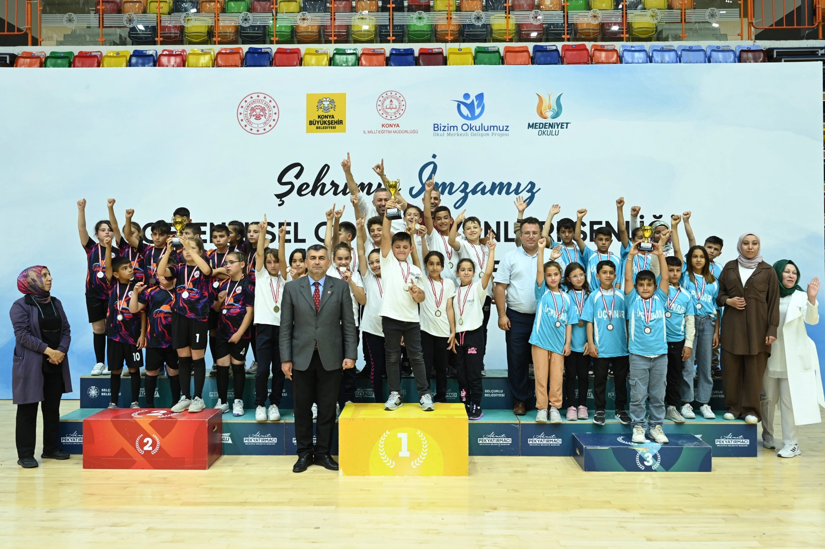 Konya'da 'geleneksel oyunlar' ödüllendirildi