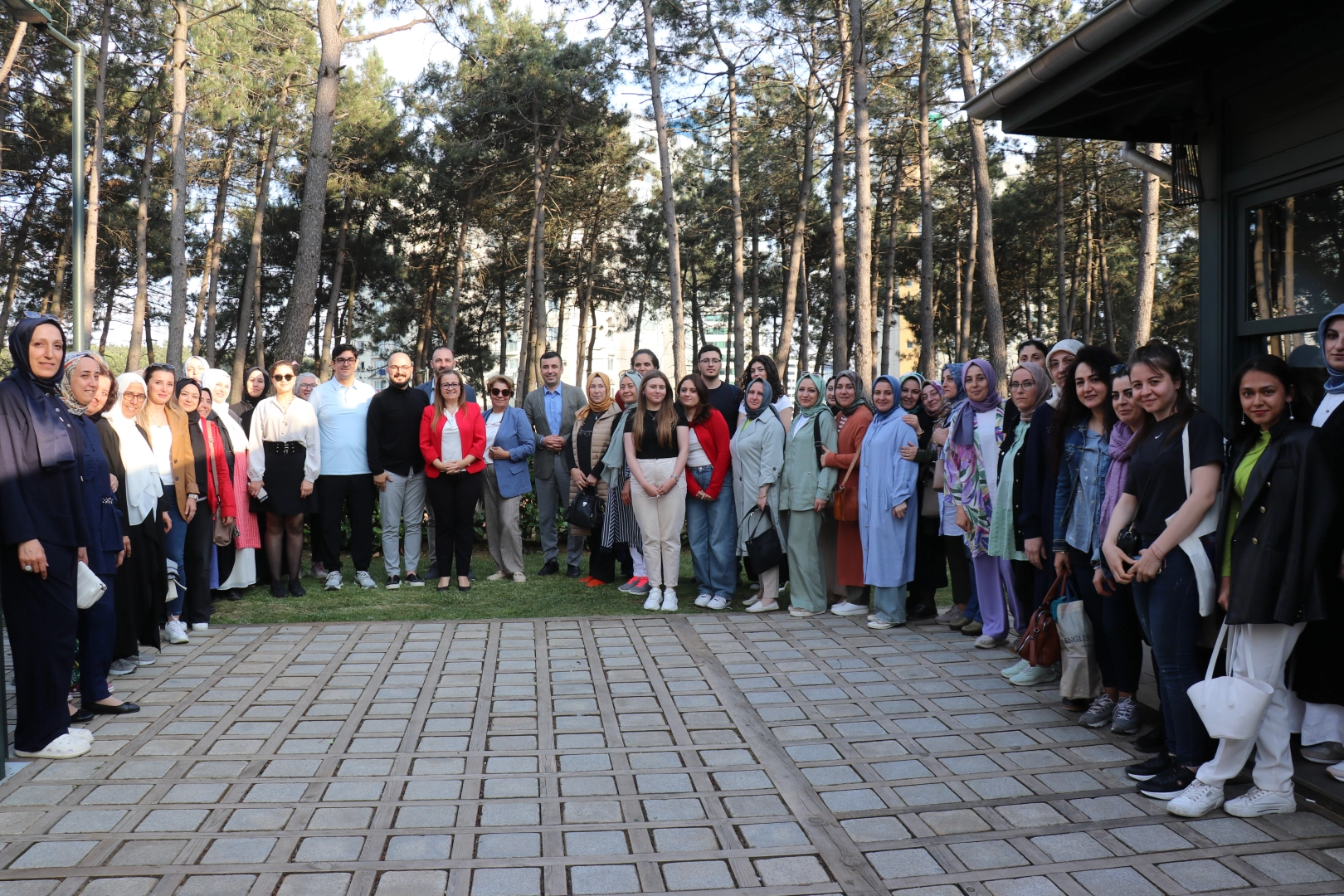 Üsküdar Üniversitesi, "Bilim Kafe Buluşmaları" ile bilimi halkla buluşturdu
