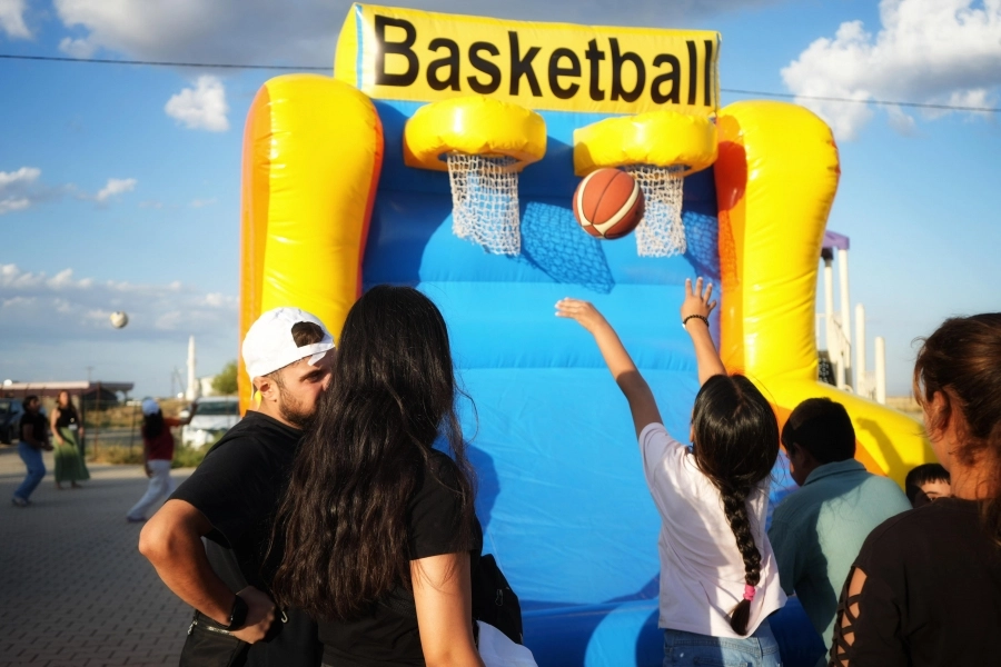 Diyarbakır Baykara'da Çocuk Şenliği