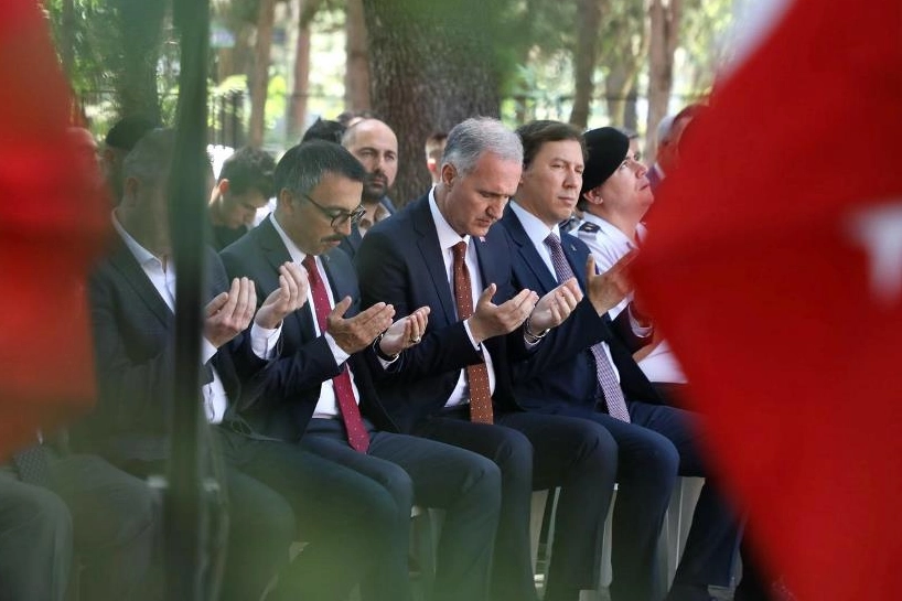 Bursa İnegöl’de 15 Temmuz şehitleri dualarla anıldı