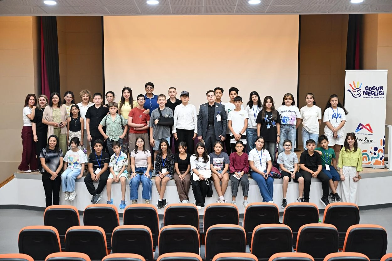 Mersinli çocuklar mecliste buluştu