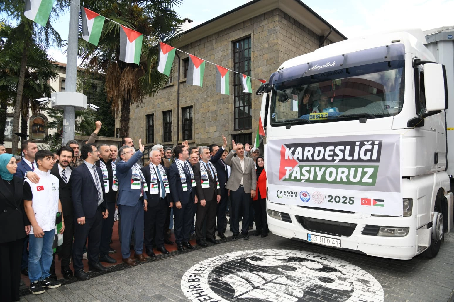 Trabzon’dan Gazze’ye 250 tonluk kardeşlik konvoyu