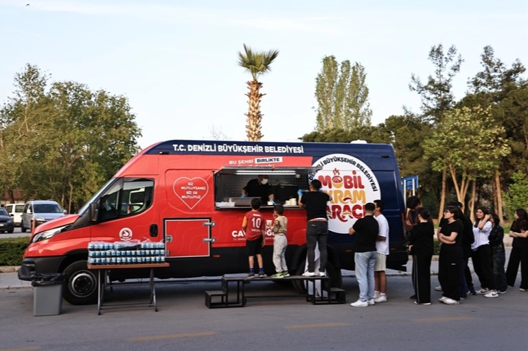 Büyükşehir’in mobil ikram araçları 1 yaşında
