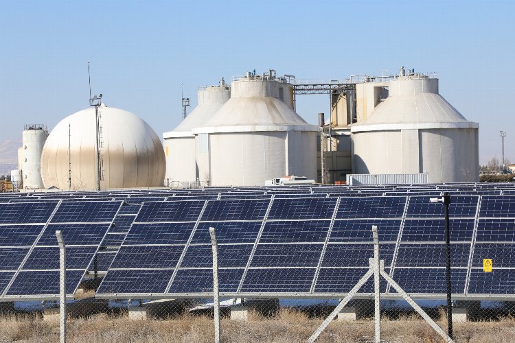 Konya Büyükşehir Belediyesi, güneş enerjisini elektrik enerjisine dönüştüren solar enerji