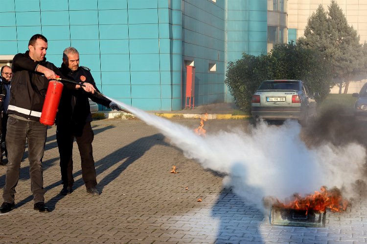 Sakarya Büyükşehir Belediyesi, kurum içi eğitimlerini sürdürüyor. Olası afet durumunda