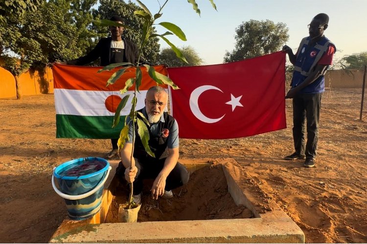 Kuruluş manifestosunda ‘ağaç dikmek’ gibi harika bir madde yer alan