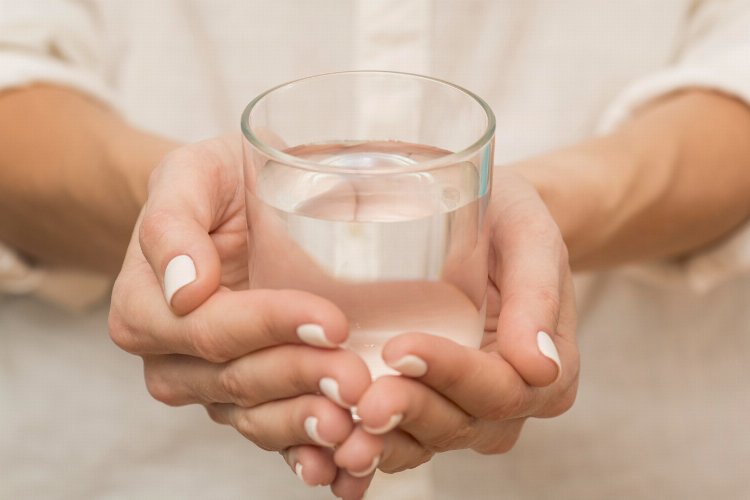 Azı karar çoğu zarar olan su tüketimi konusunda Ramazan ayında