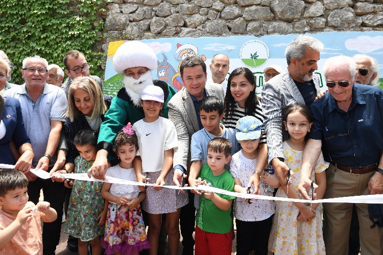 Osmangazi Belediye Başkanı Erkan Aydın, Kükürtlü Mahallesi’ne kazandırılan Nasrettin Hoca