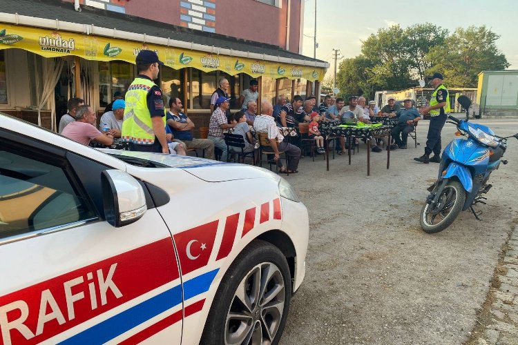 Edirne İl Jandarma Komutanlığı Trafik Jandarması ekipleri, Keşan ilçesinde motosiklet