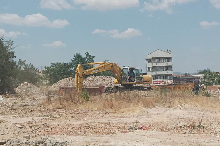 Edirne’nin Keşan ilçesinde 2022 yılında yıkımı gerçekleştirilen İnönü İlkokulu’nda çalışmalar