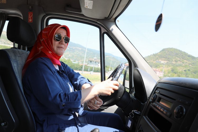 Sakarya’da Geyve Belediyesi Garaj Amirliği’nin ilk kadın belediye otobüs şoförü