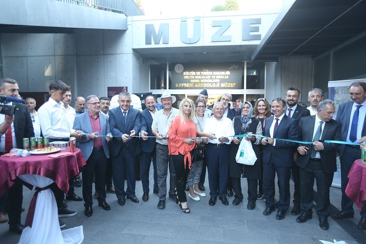 Başkan Büyükkılıç, 5. Uluslararası Kültepe Toplantısı ve Bellek Kültepe Sergisi’nin