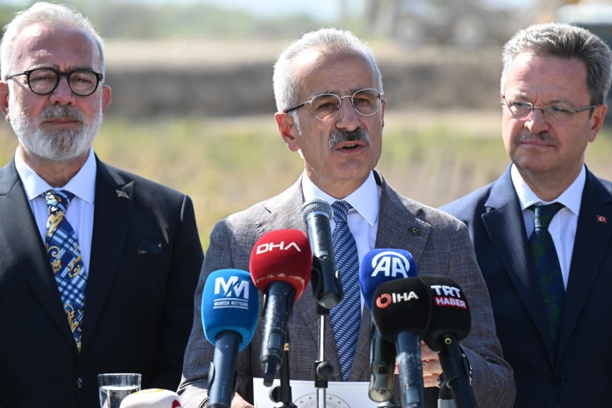 Ulaştırma ve Altyapı Bakanı Abdulkadir Uraloğlu, İzmir-Manisa Devlet Yolu, Manisa-Akhisar