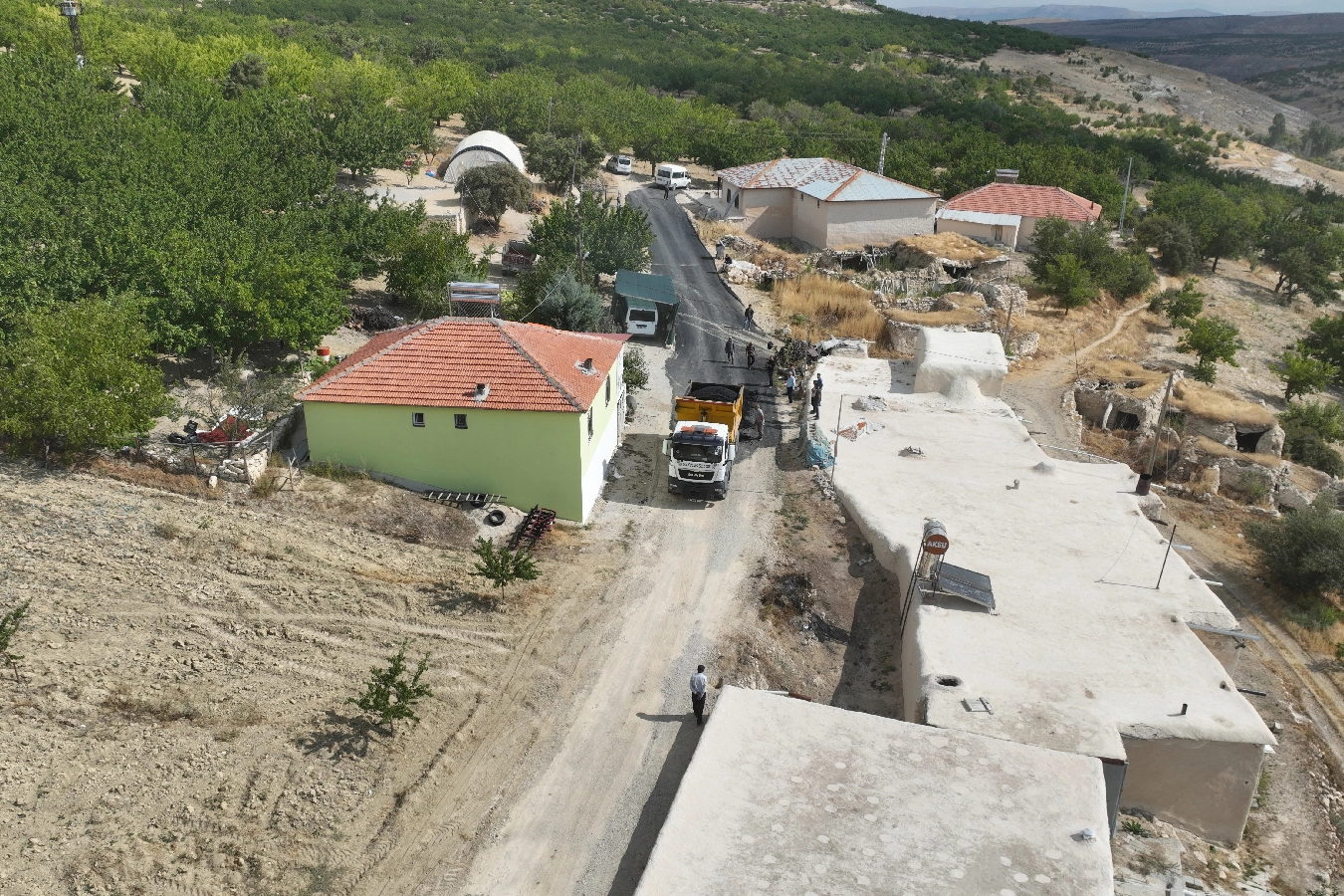 Malatya Büyükşehir Belediyesi tarafından merkez ve kırsalda yol açma, genişletme