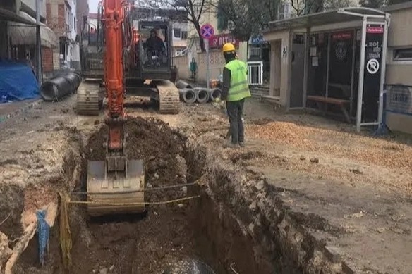 Bursa’nın Osmangazi ilçesine bağlı Zafer Mahallesi’nde altyapı eksiklikleri, bölge halkının