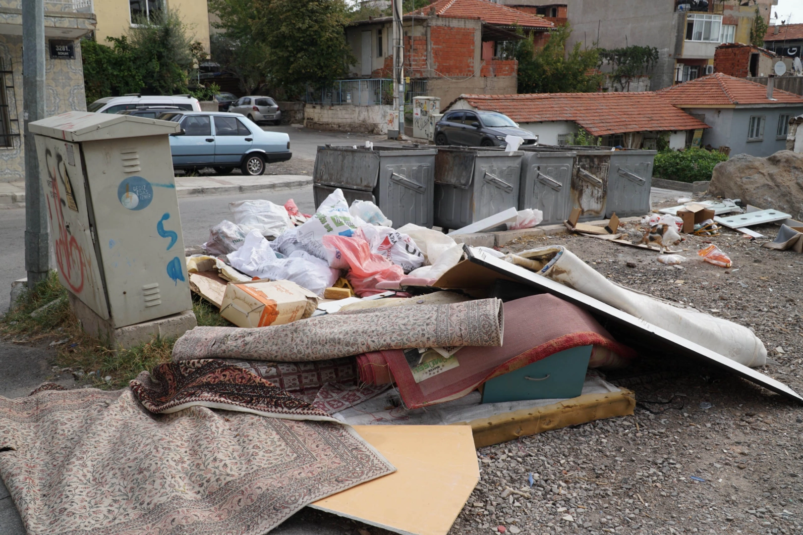 Karabağlar Belediyesi, ilçede yaşanan çevre kirliliğiyle mücadele için düğmeye bastı.