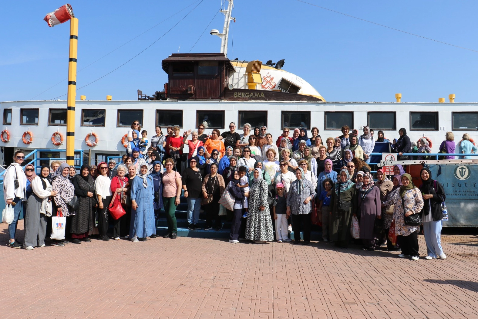 Manisa Büyükşehir Belediyesi tarafından tarihi Bergama Vapuru ile düzenlenen ‘Körfez