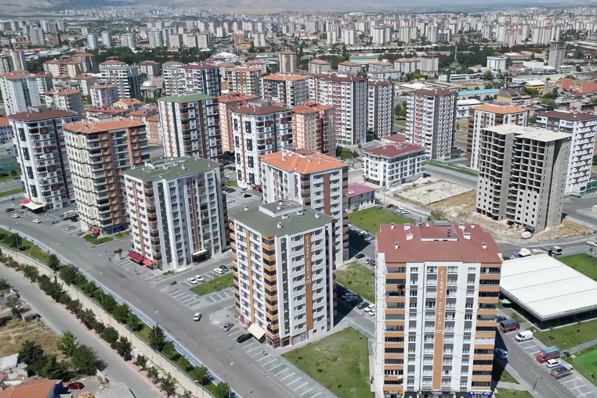 Melikgazi Belediyesi kazan kazan modeli ile vatandaşları ev sahibi yapmaya