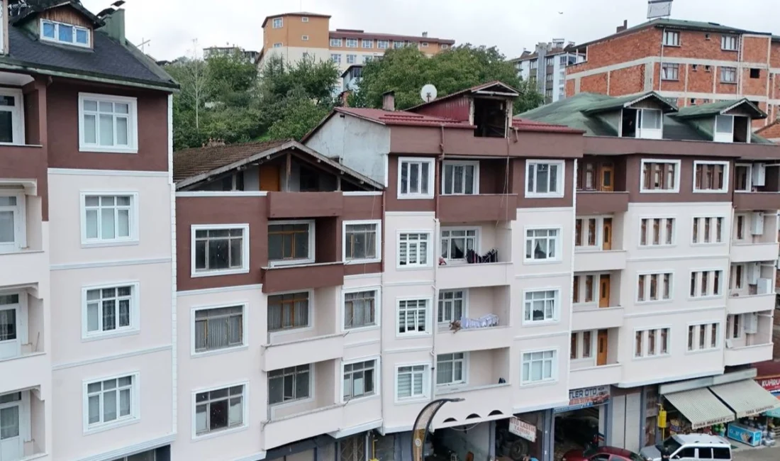 Ordu Kumru’da başlayan cephe iyileştirme çalışmalarında yüzde 80’lik bölüm tamamlandı.