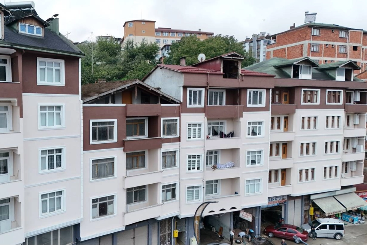 Ordu Kumru’da başlayan cephe iyileştirme çalışmalarında yüzde 80’lik bölüm tamamlandı.