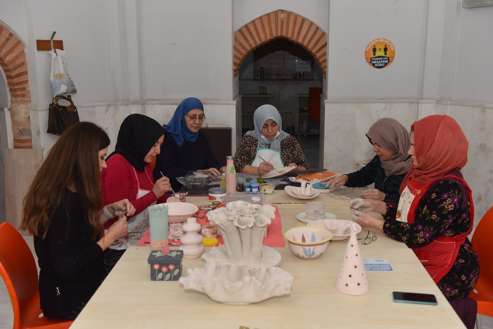  Bilişim teknolojilerinden el sanatlarına, giyim üretim teknolojilerinden sanat ve tasarım