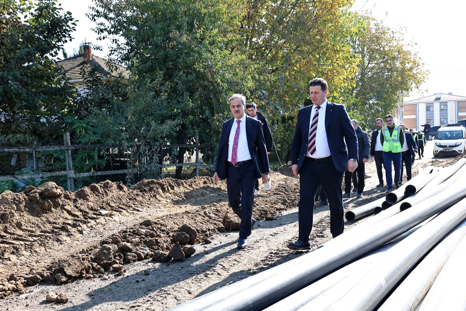 Sakarya Büyükşehir Belediye Başkanı Yusuf Alemdar, Akyazı’da dönüşümün başladığı Karacasu