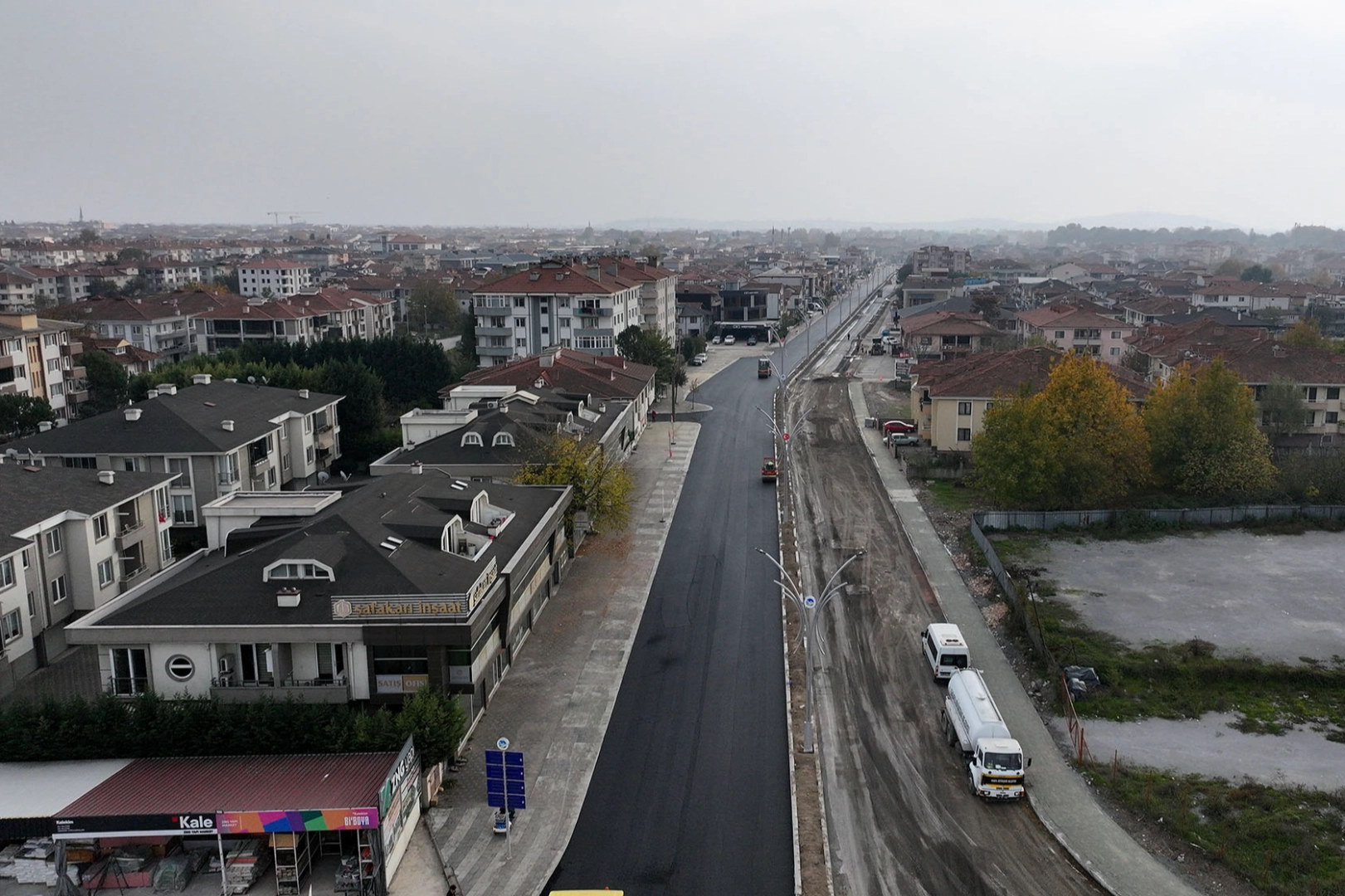 Sakarya Büyükşehir Belediyesi, şehir merkezindeki ana ulaşım yollarından Ahmet Yesevi