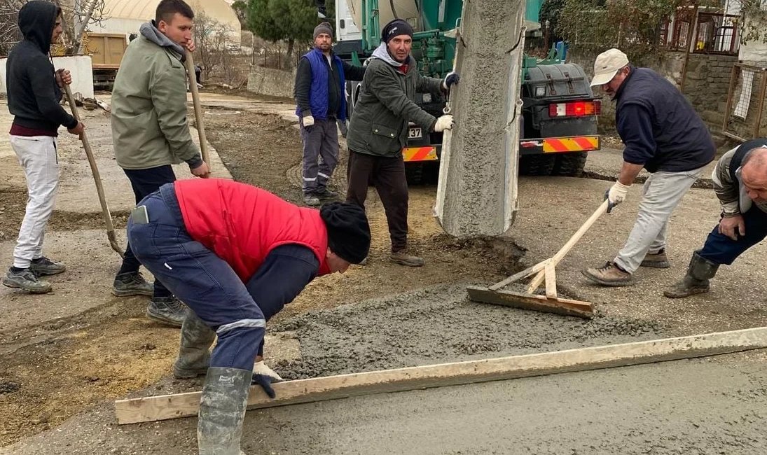 Edirne ilinin Keşan ilçesine bağlı Yenimuhacır beldesinde gerçekleştirilen doğalgaz çalışmaları