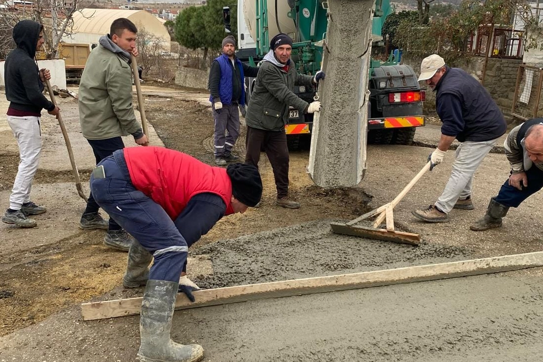 Edirne ilinin Keşan ilçesine bağlı Yenimuhacır beldesinde gerçekleştirilen doğalgaz çalışmaları