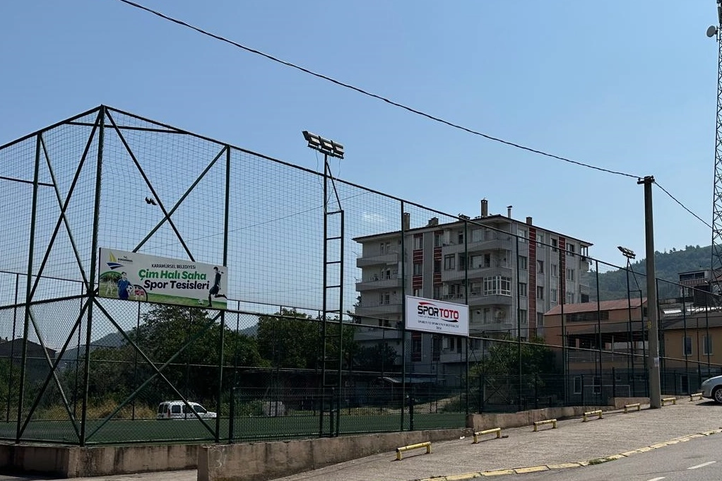 Kocaeli Büyükşehir, yeni inşa ettiği spor tesislerinin yanı sıra mevcuttaki