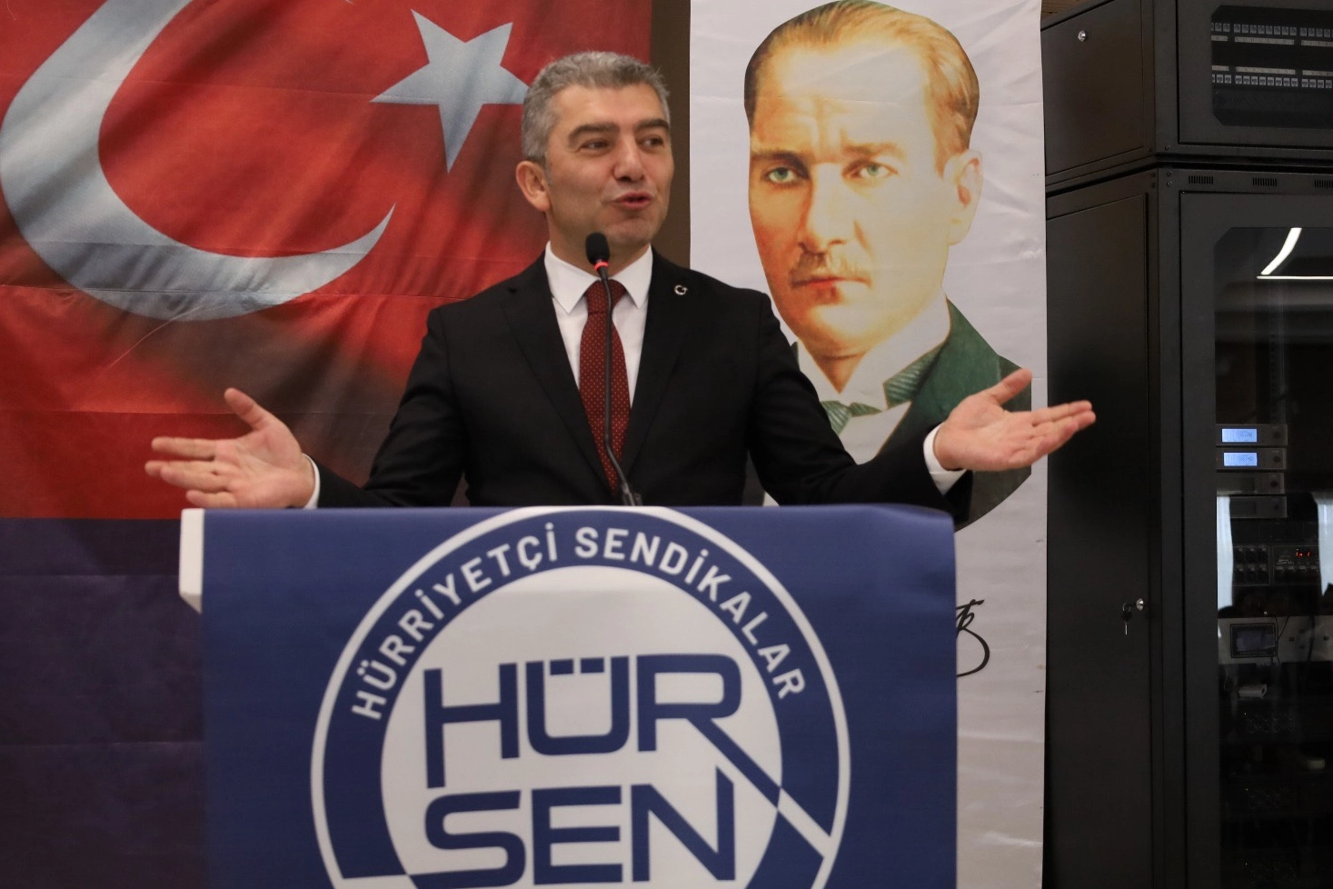 Hürriyetçi Eğitim Sen Genel Başkanı Levent Kuruoğlu, enflasyon rakamlarını değerlendirerek,